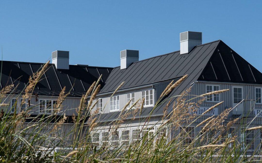 Svinkløv Badehotel fik 100 specialproducerede vinduer