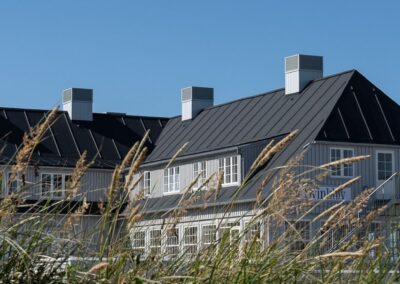 Svinkløv Badehotel fik 100 specialproducerede vinduer